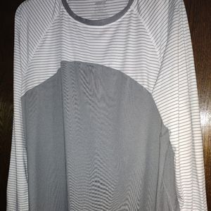 Grey long sleeve tee